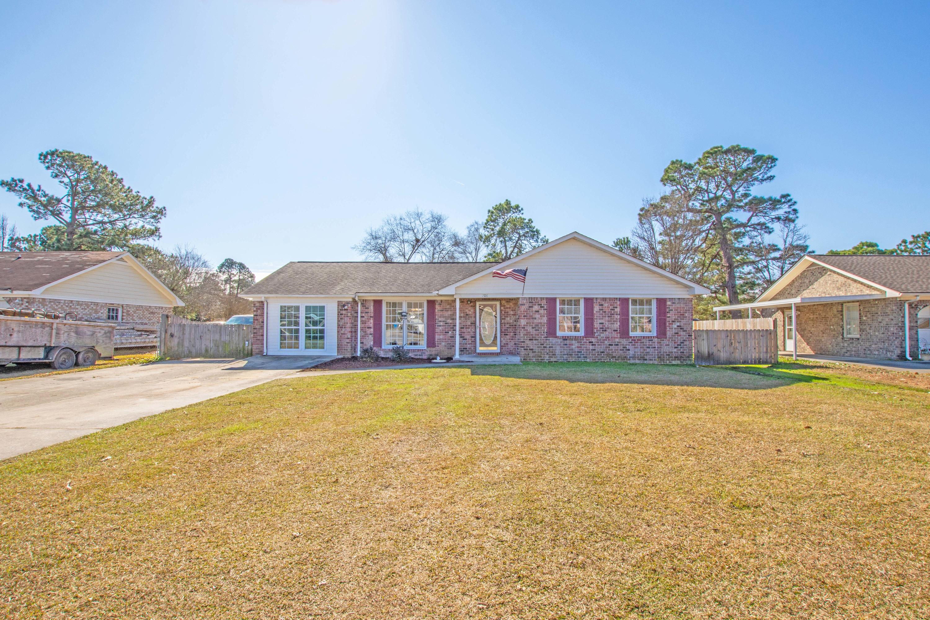 708 Beauregard Road Summerville, SC 29486 - Photo 3 of 37 0-8