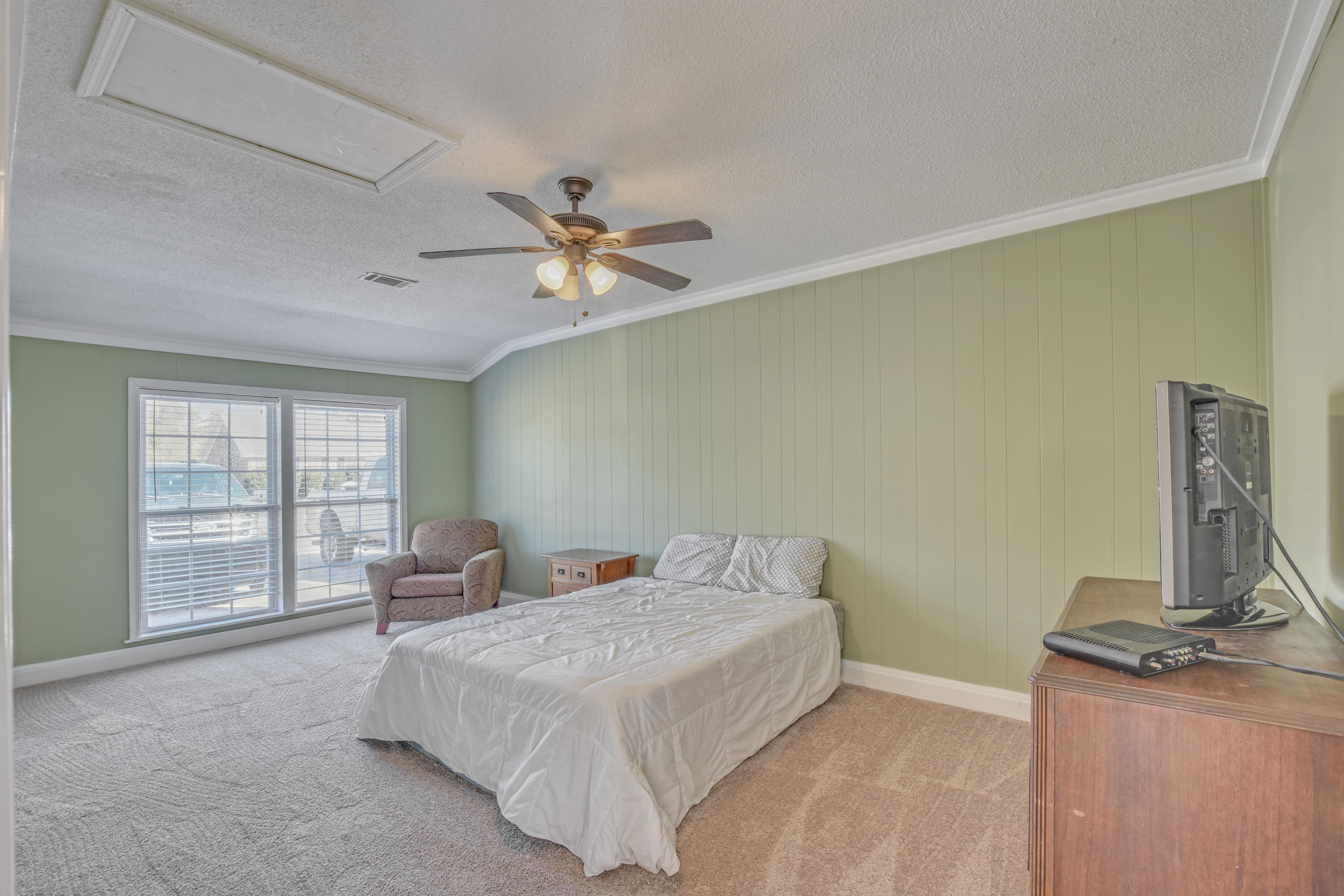 708 Beauregard Road Summerville, SC 29486 - Photo 29 of 37 11