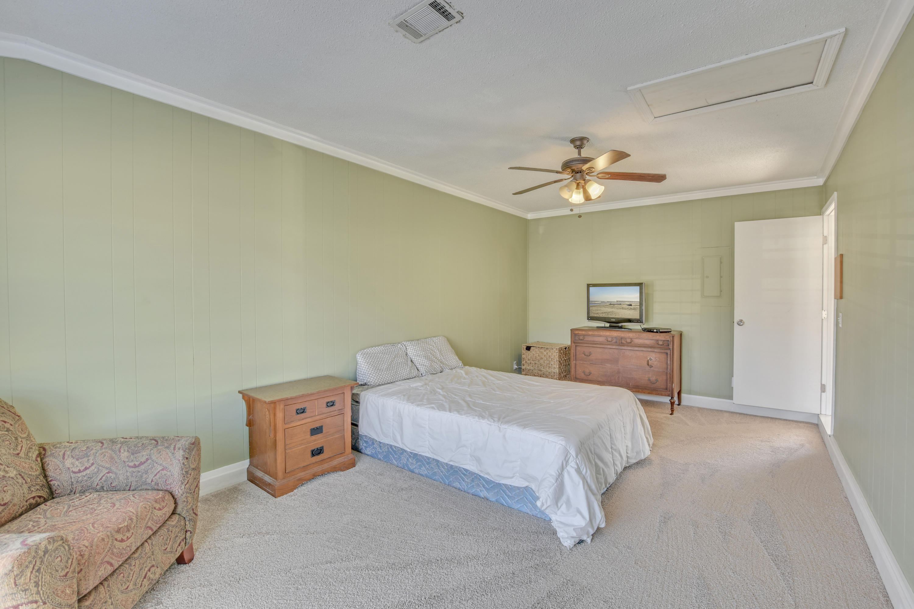 708 Beauregard Road Summerville, SC 29486 - Photo 30 of 37 12