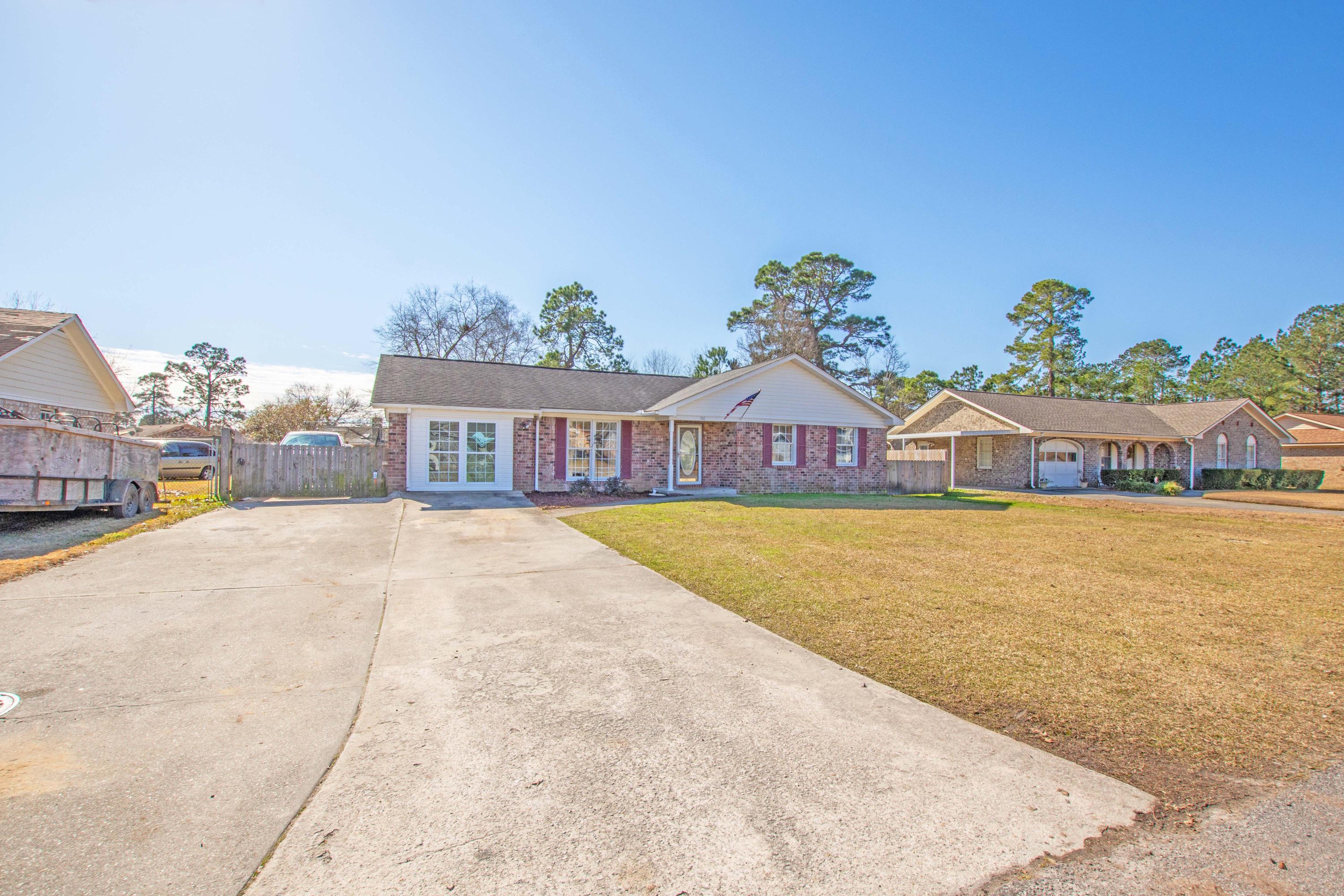 708 Beauregard Road Summerville, SC 29486 - Photo 4 of 37 0-10