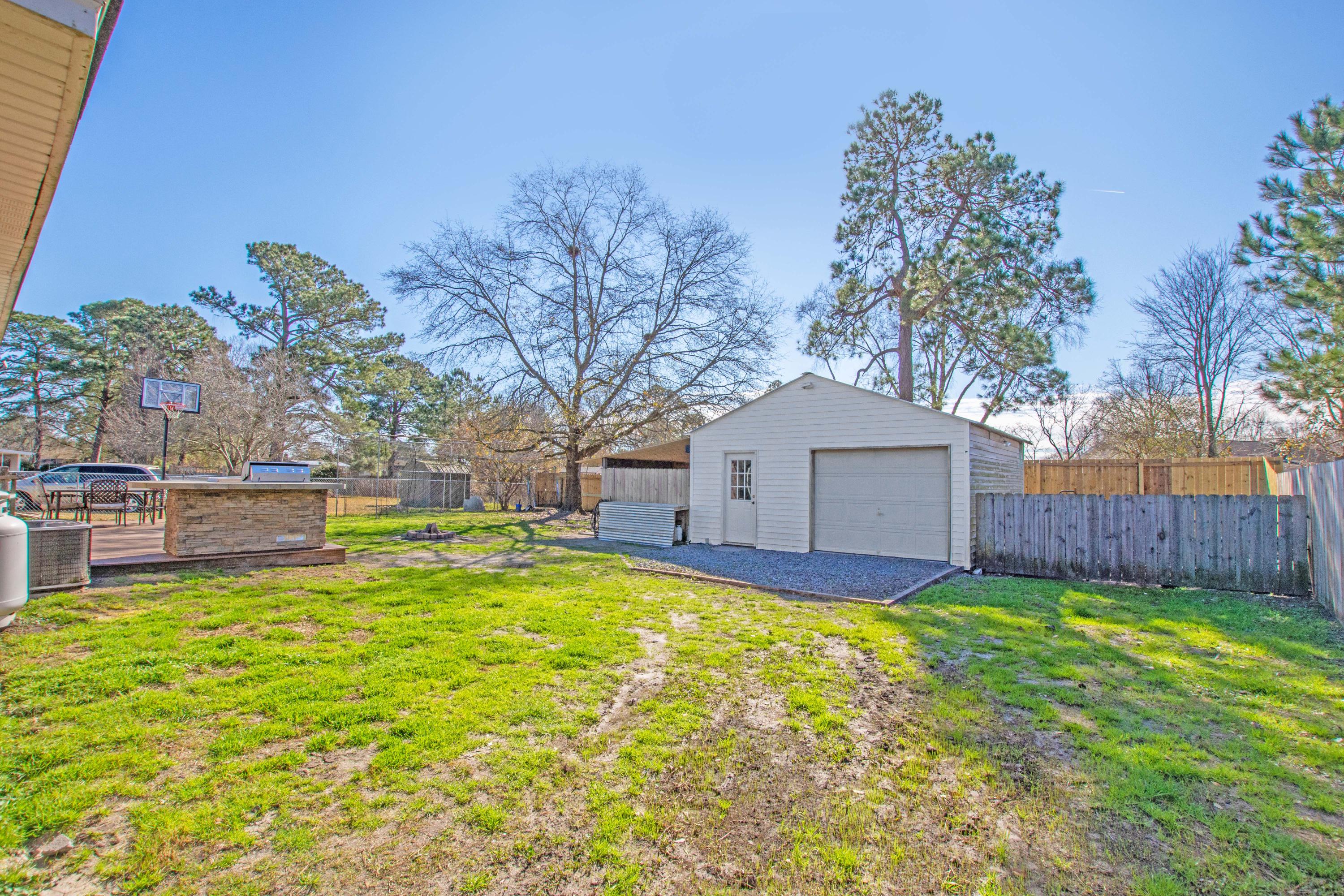 708 Beauregard Road Summerville, SC 29486 - Photo 36 of 37 0-3