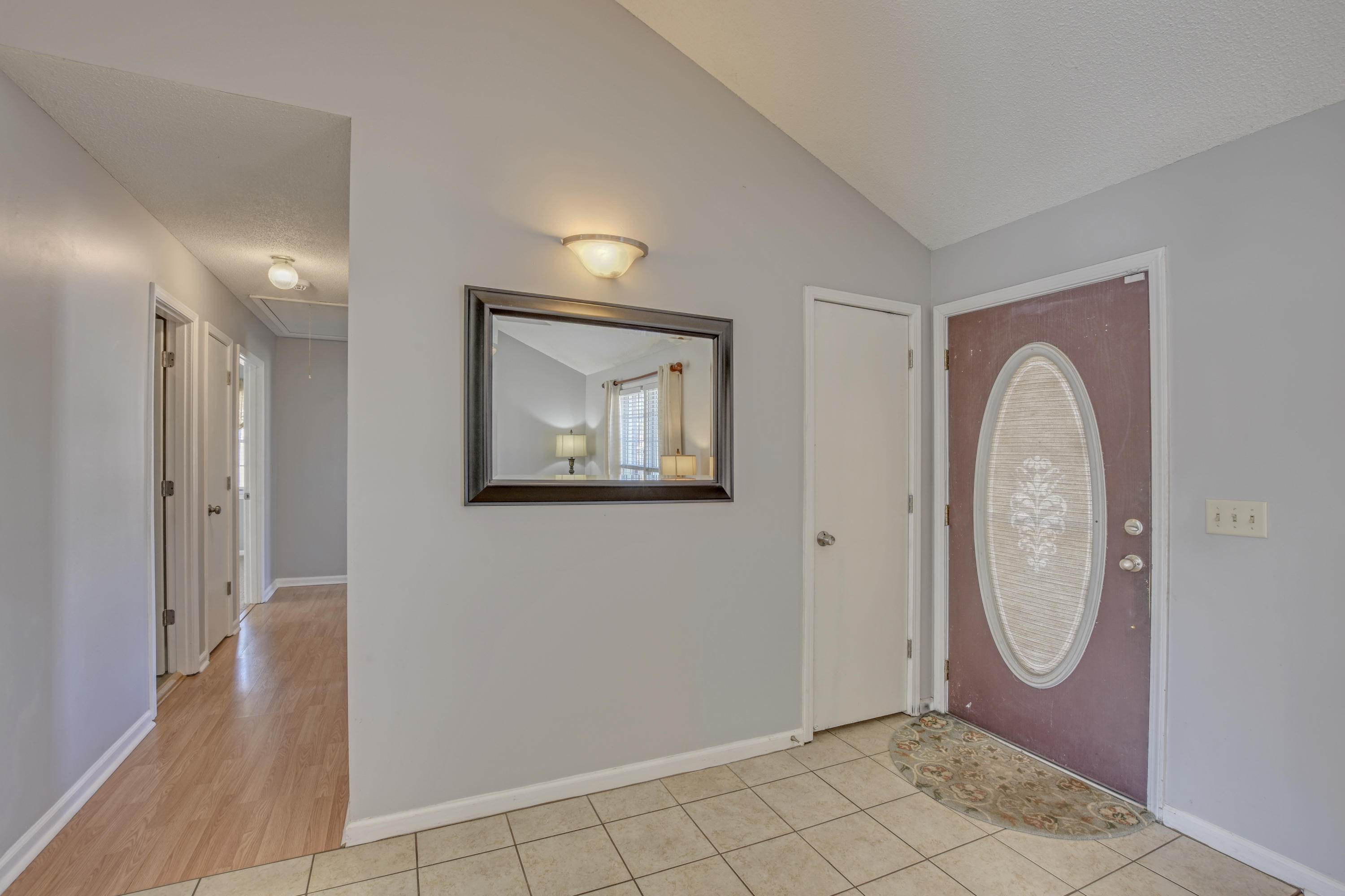 708 Beauregard Road Summerville, SC 29486 - Photo 6 of 37 25