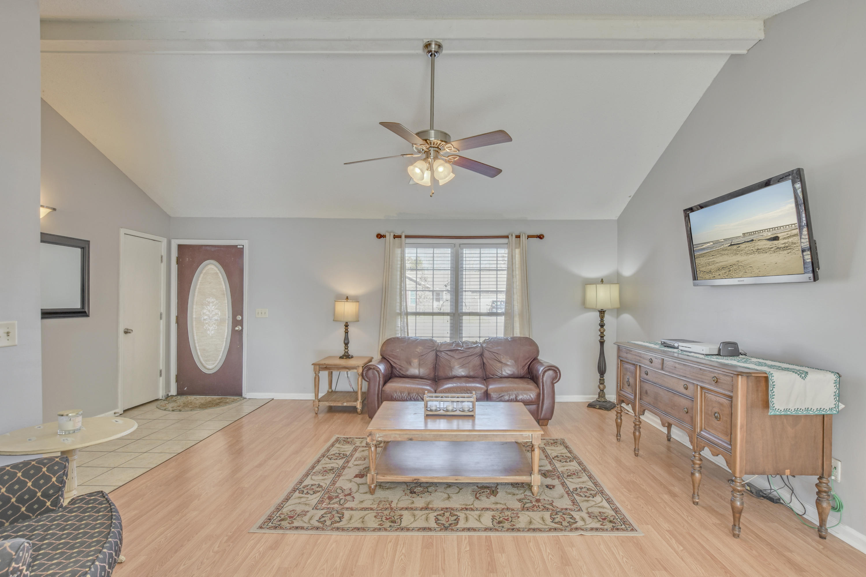 708 Beauregard Road Summerville, SC 29486 - Photo 8 of 37 21