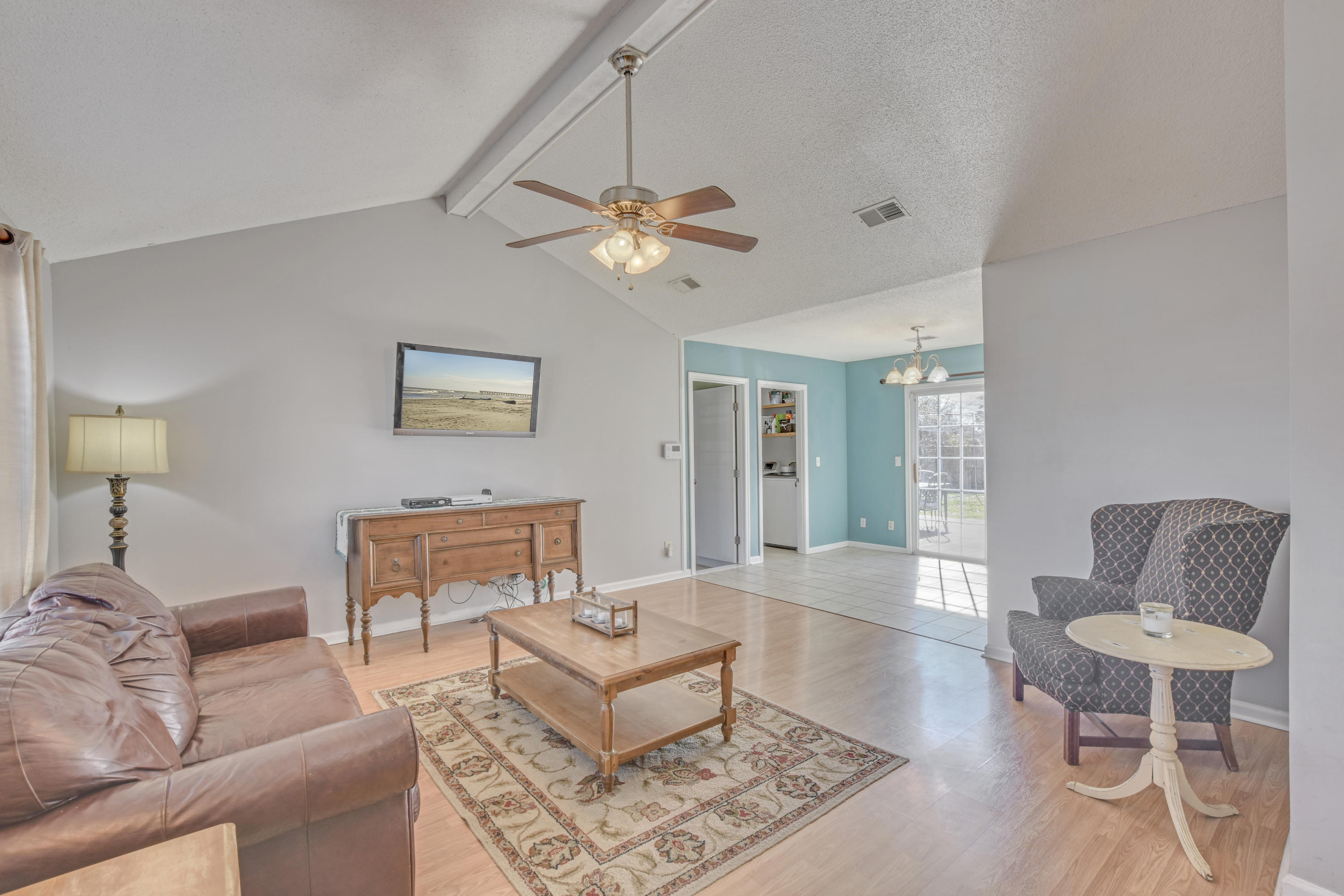 708 Beauregard Road Summerville, SC 29486 - Photo 10 of 37 23