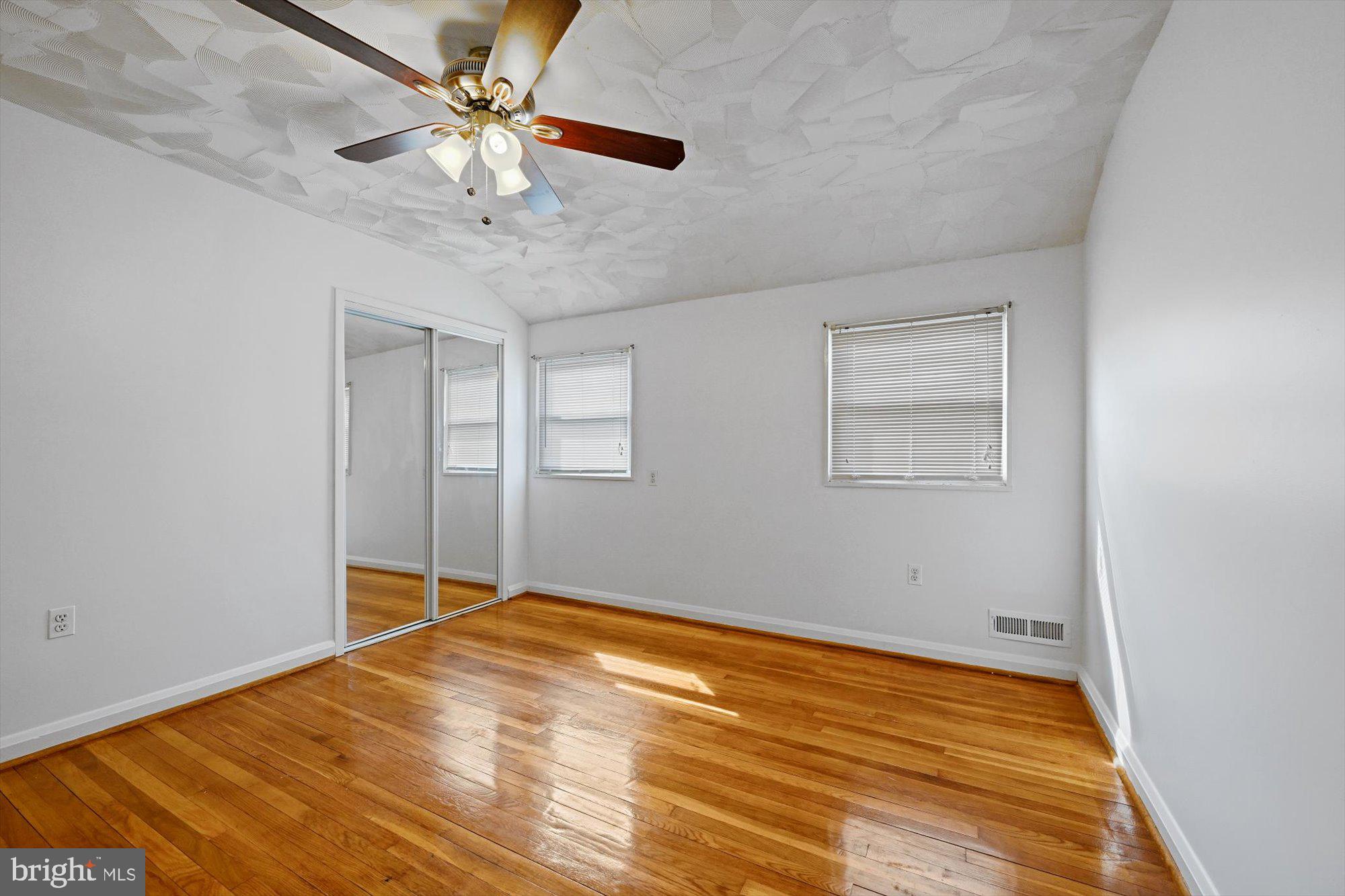 551 Brisbane Road Baltimore, MD 21229 - Photo 20 of 37