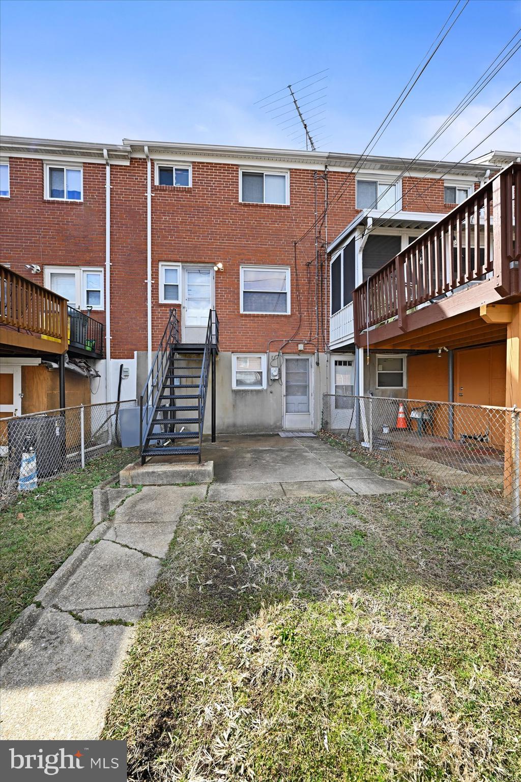 551 Brisbane Road Baltimore, MD 21229 - Photo 32 of 37