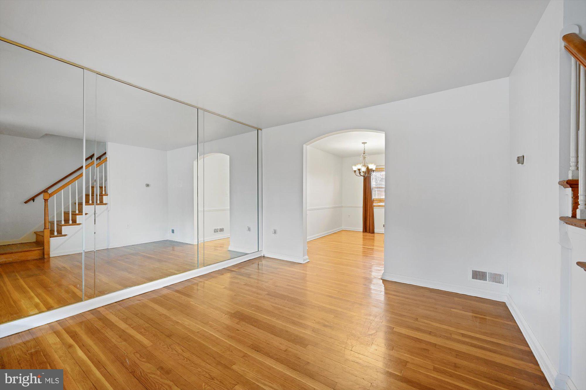 551 Brisbane Road Baltimore, MD 21229 - Photo 4 of 37 Gleaming Hardwood Floors