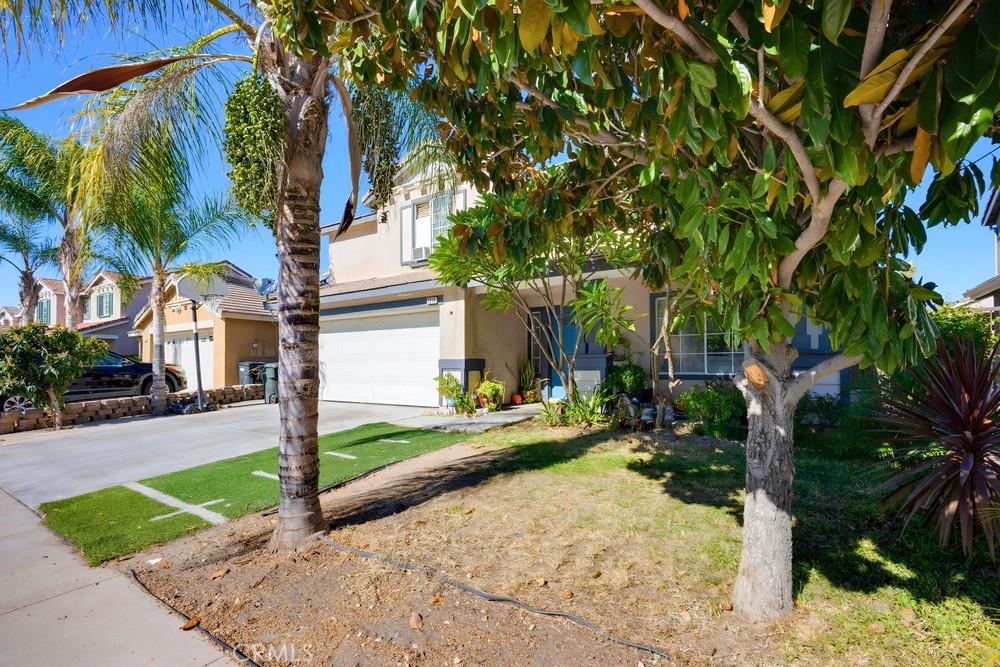 1216 Lilac Ridge Drive Perris, CA 92571 - Photo 3 of 41