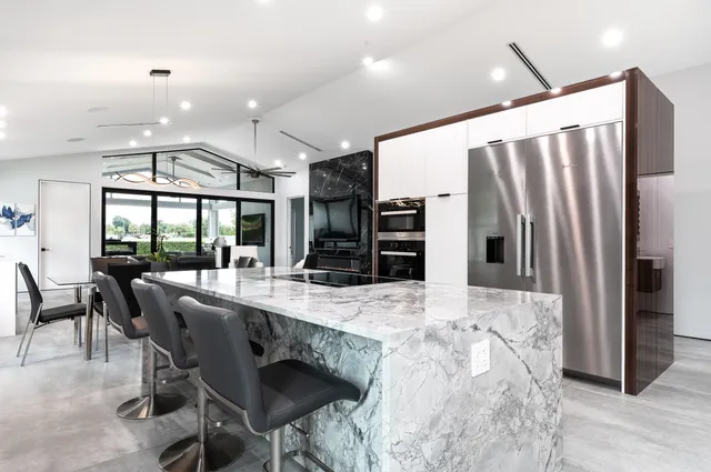 a close view of sink and tap