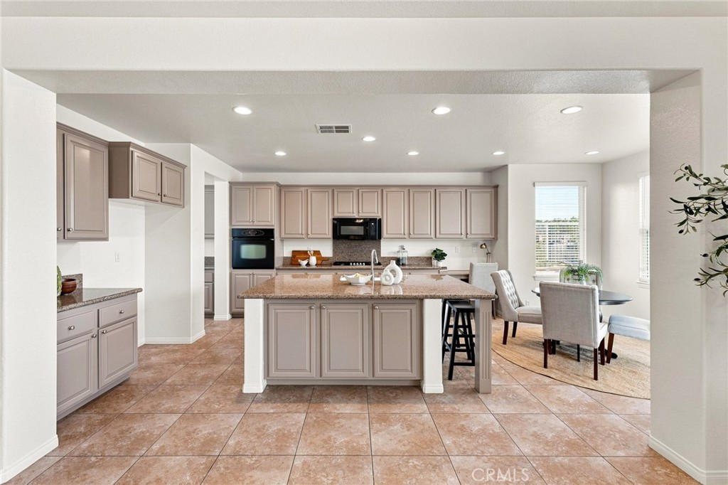 16991 Hidden Trails Lane Riverside, CA 92503 - Photo 12 of 35 Gallery Image 12