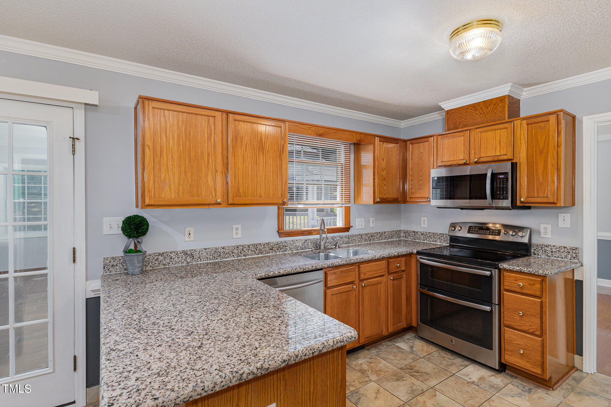 3208 Sandy Bluff Road Raleigh, NC 27616 - Photo 9 of 28 010_bc4a8679-edit