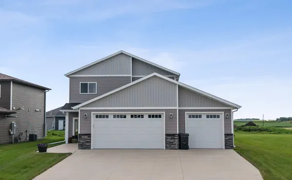 $435,000 | 403 16th Street Northeast, Dilworth, MN 56529