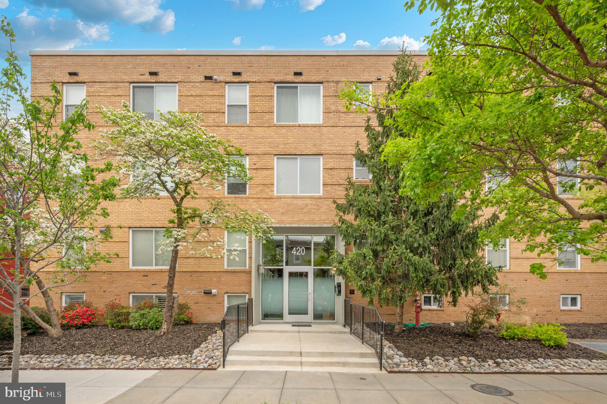 420 16th Street Southeast, Unit 106 Washington, DC 20003 - Photo 2 of 26
