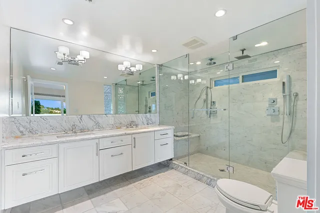 $11,950 | 826 North Tigertail Road, Los Angeles, CA 90049