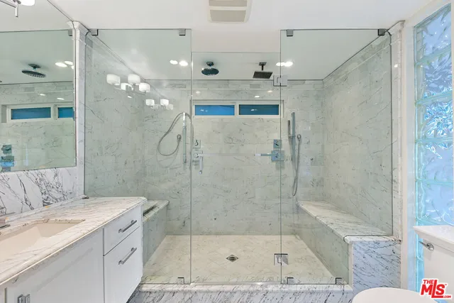 $11,950 | 826 North Tigertail Road, Los Angeles, CA 90049