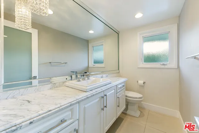 $11,950 | 826 North Tigertail Road, Los Angeles, CA 90049