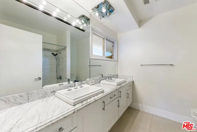 $11,950 | 826 North Tigertail Road, Los Angeles, CA 90049