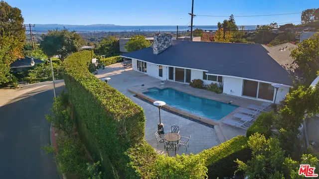 $11,950 | 826 North Tigertail Road, Los Angeles, CA 90049