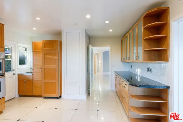 $11,950 | 826 North Tigertail Road, Los Angeles, CA 90049