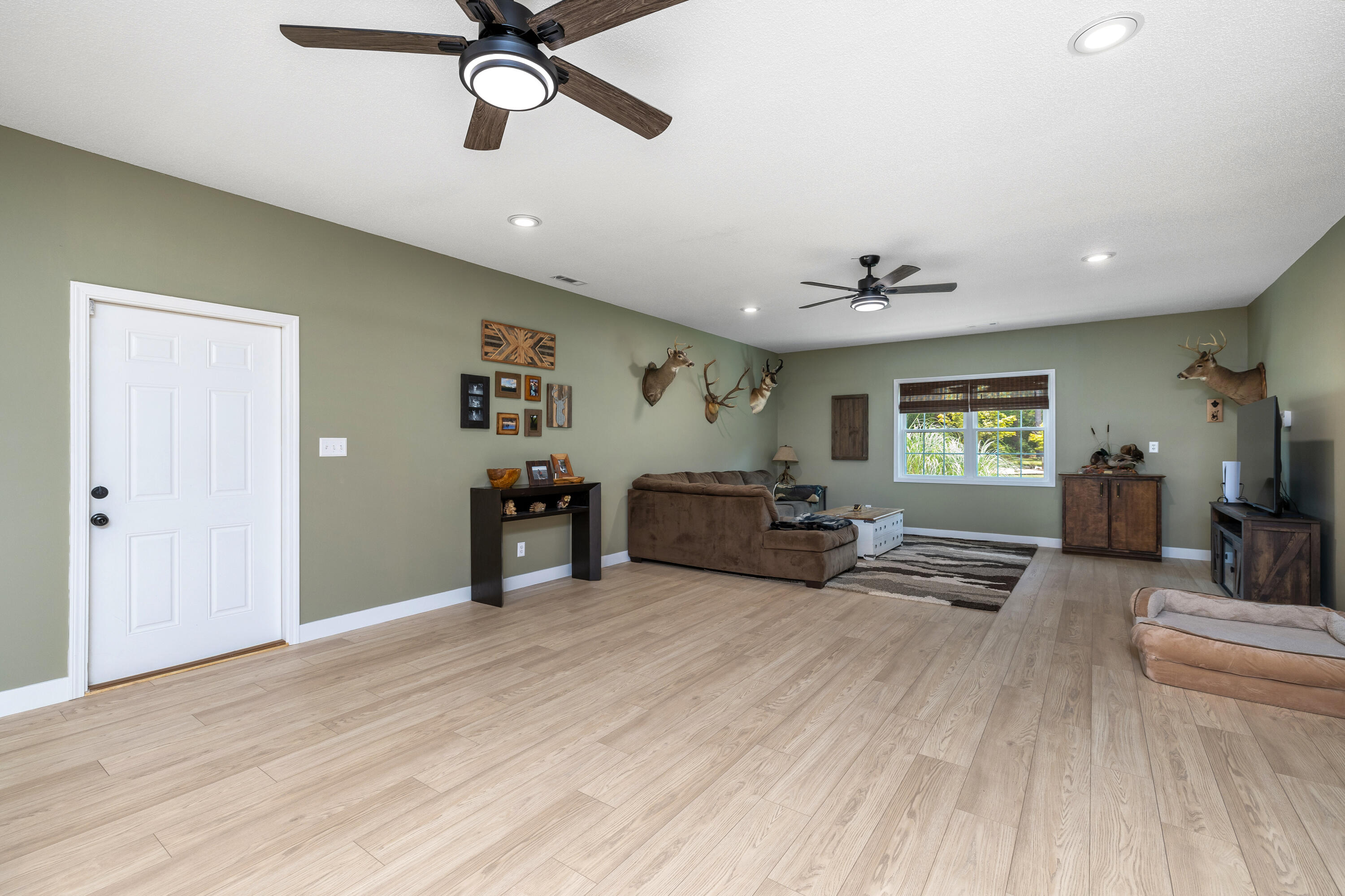 1090 Winding Pond Road Manning, SC 29102 - Photo 43 of 59 FAMILY ROOM OR DEN