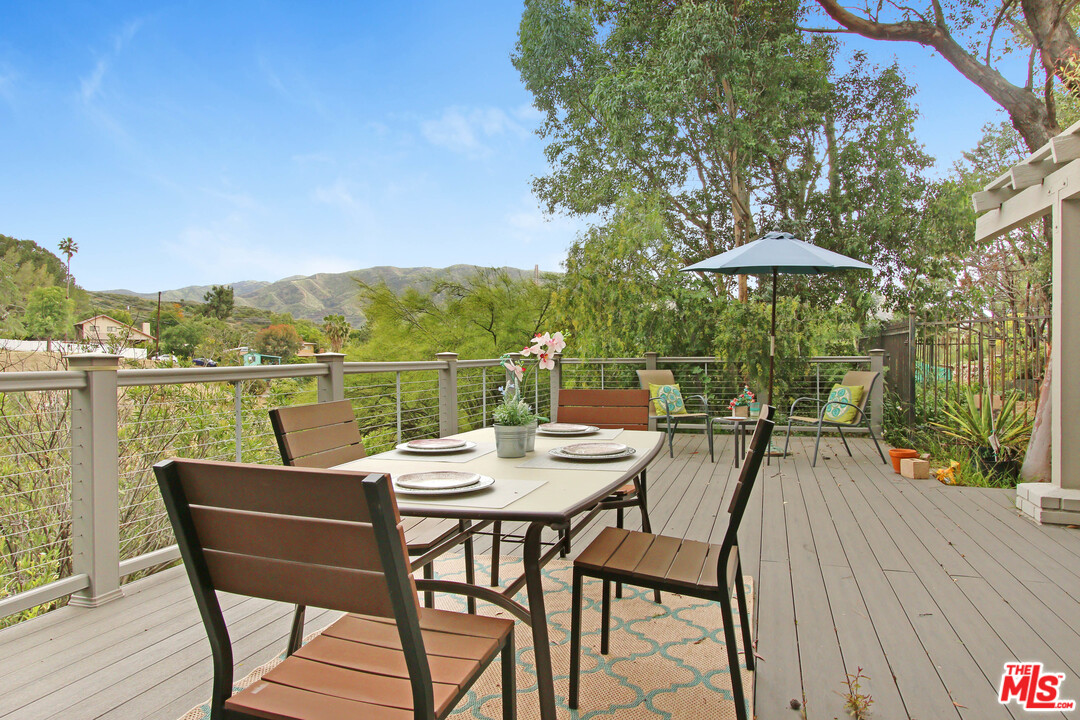 9558 Inspiration Way Tujunga, CA 91042 - Photo 3 of 27 Gallery Image 3