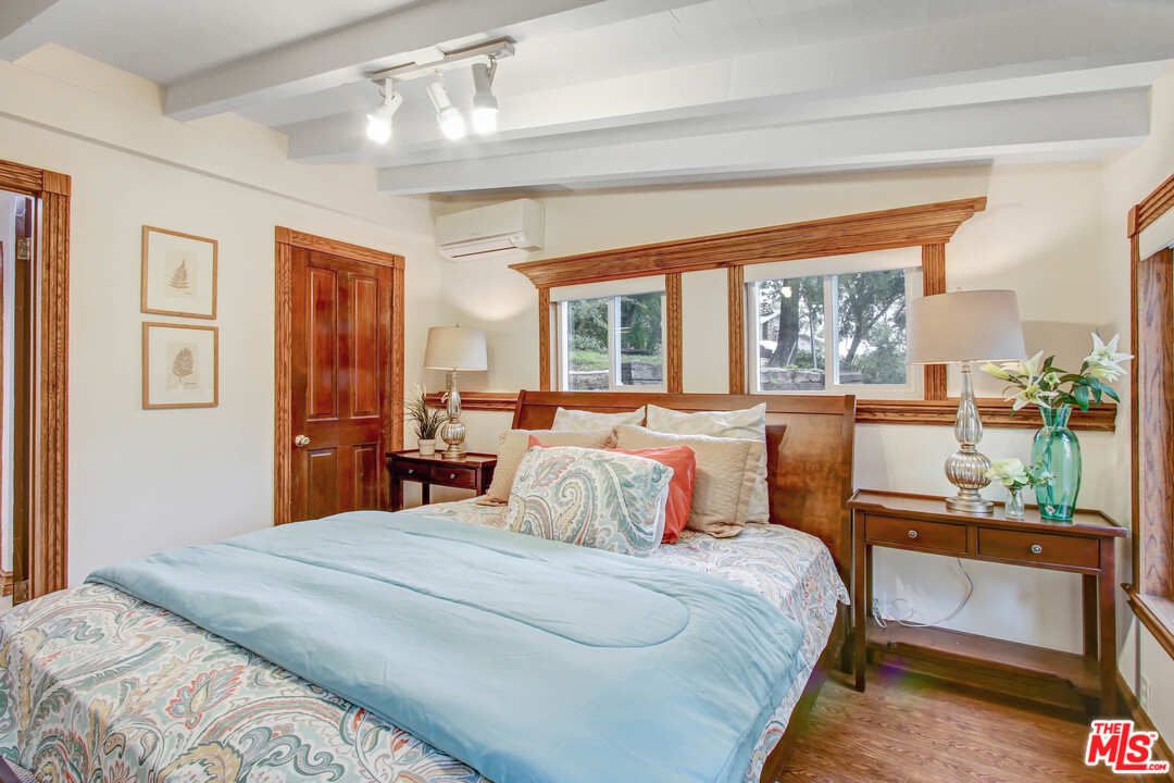 9558 Inspiration Way Tujunga, CA 91042 - Photo 22 of 27 Gallery Image 22