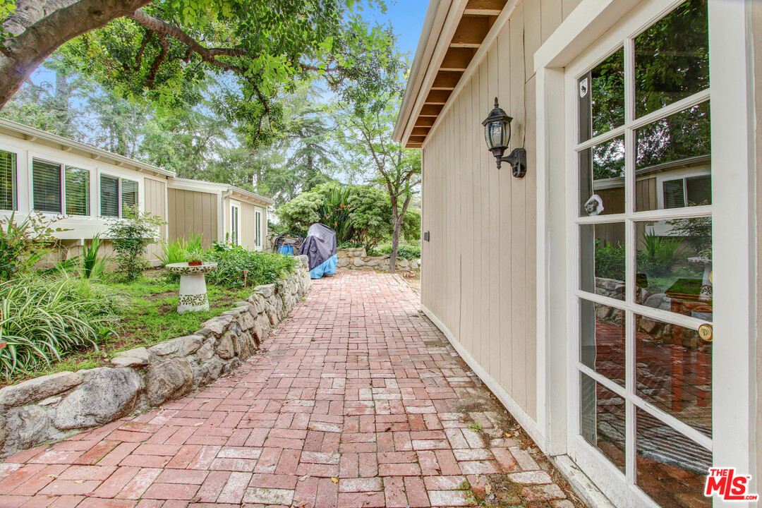 9558 Inspiration Way Tujunga, CA 91042 - Photo 24 of 27 Gallery Image 24