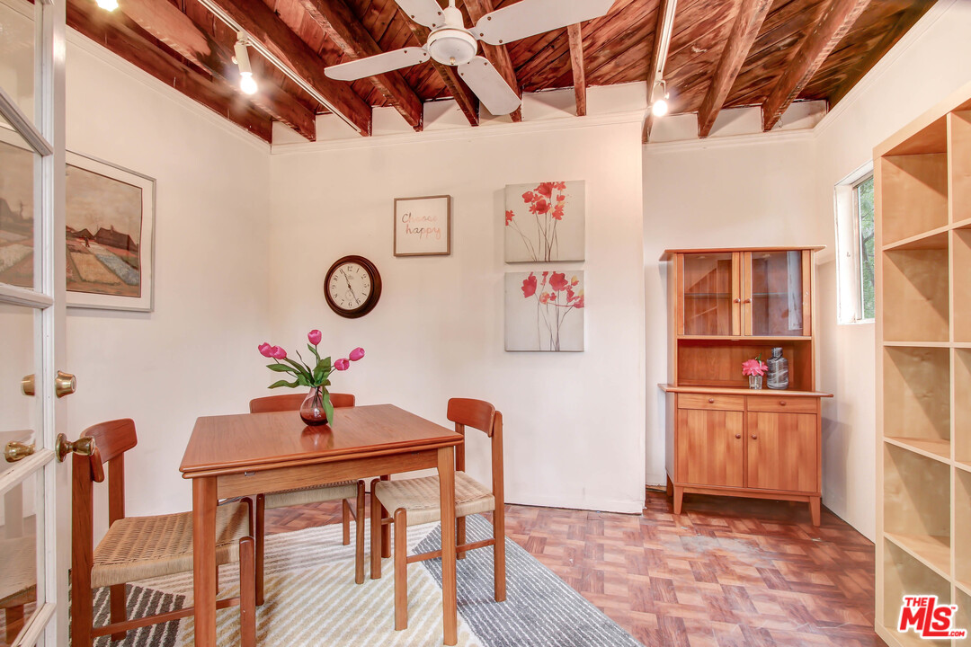 9558 Inspiration Way Tujunga, CA 91042 - Photo 25 of 27 Gallery Image 25