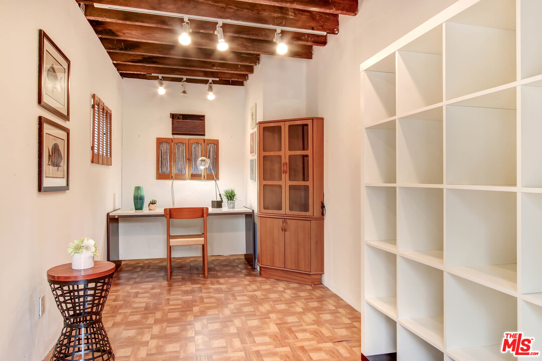 9558 Inspiration Way Tujunga, CA 91042 - Photo 26 of 27 Gallery Image 26