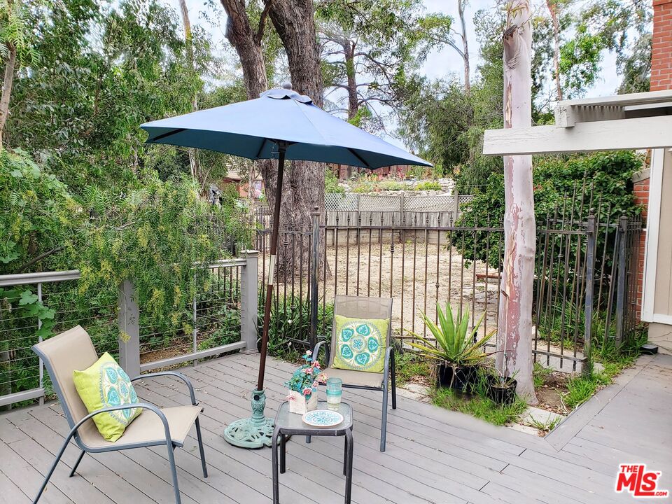 9558 Inspiration Way Tujunga, CA 91042 - Photo 7 of 27 Gallery Image 7
