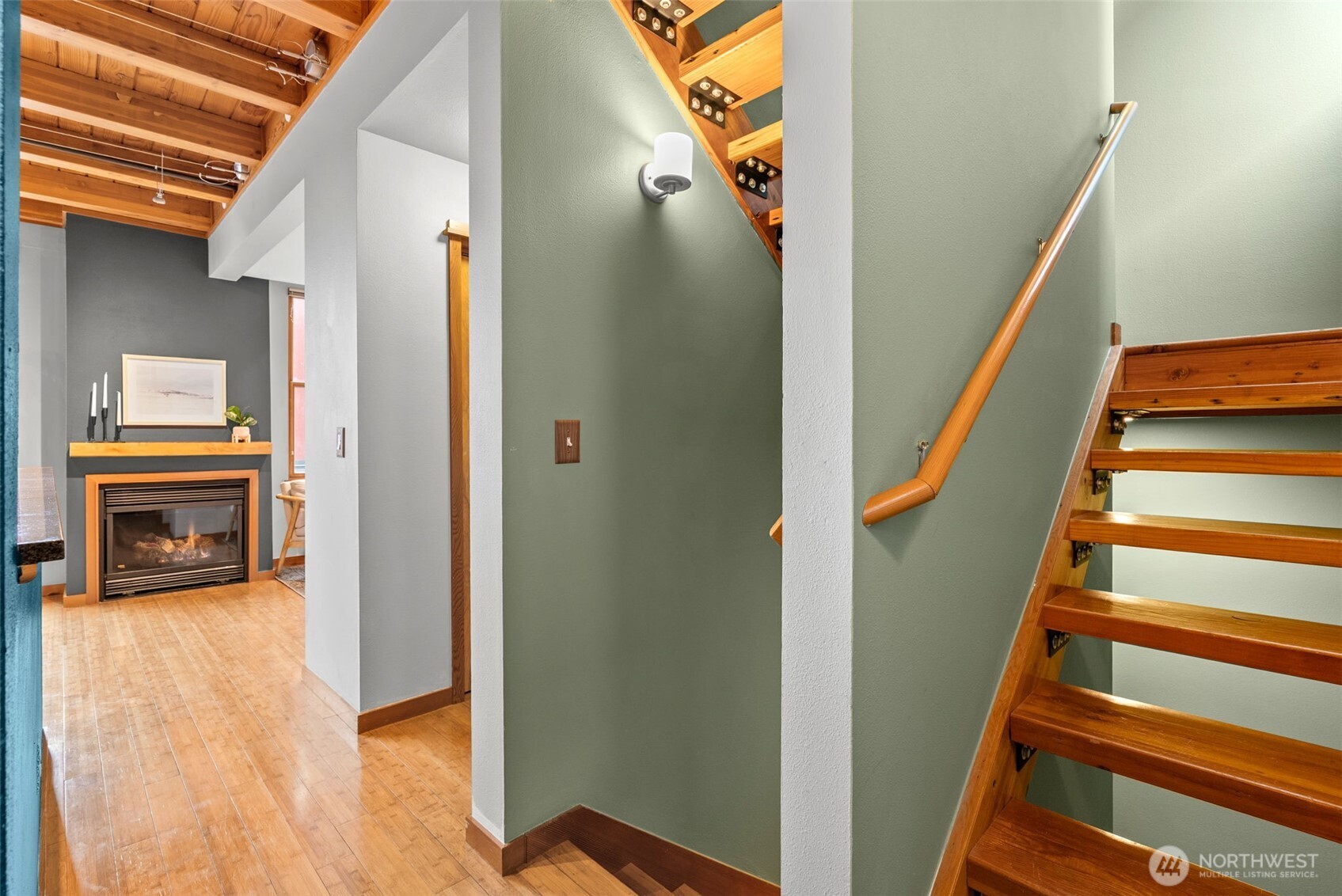 408 6th Avenue Tacoma, WA 98402 - Photo 11 of 37