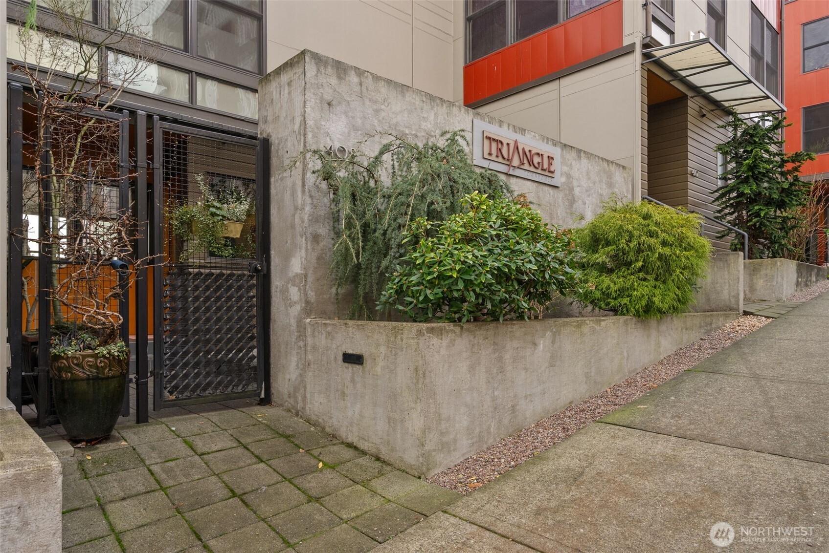 408 6th Avenue Tacoma, WA 98402 - Photo 7 of 37