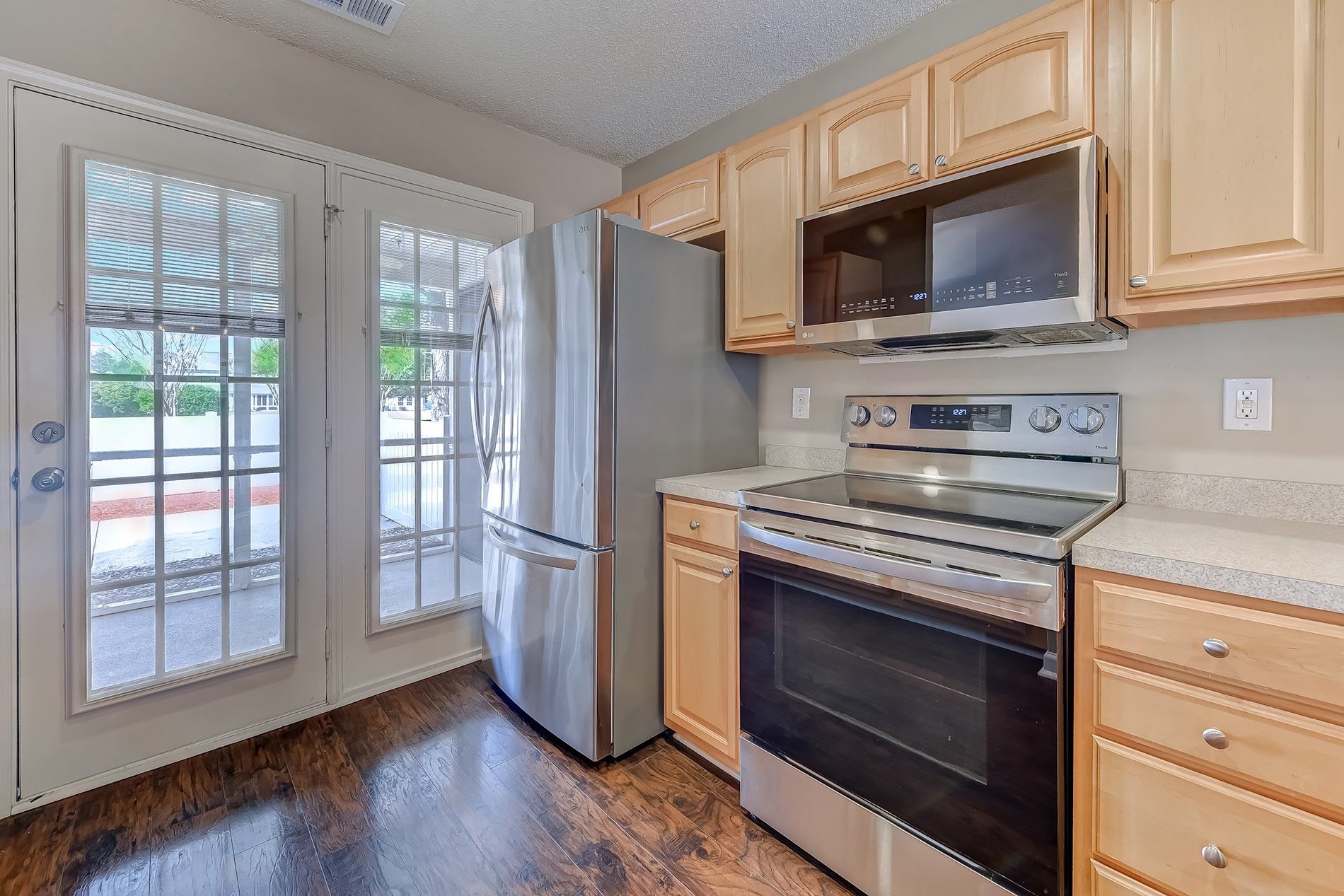 326 Wembley Way, Unit 326 Murrells Inlet, SC 29576 - Photo 7 of 40 Kitchen