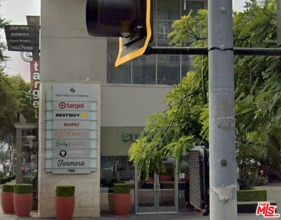 $1,950 | 922 North Hudson Avenue, Unit 12, Los Angeles, CA 90038