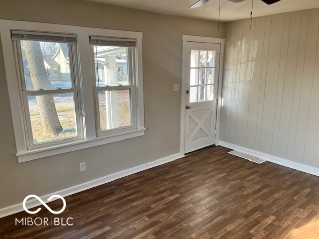 2114 Poplar Street Anderson, IN 46012 - Photo 7 of 18