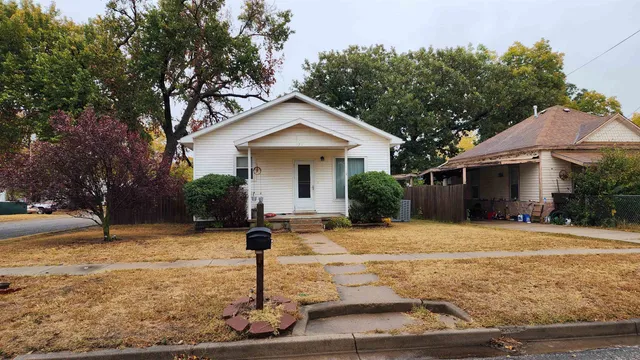 $84,000 | 121 North Elm Street, Wellington, KS 67152