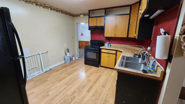 $84,000 | 121 North Elm Street, Wellington, KS 67152