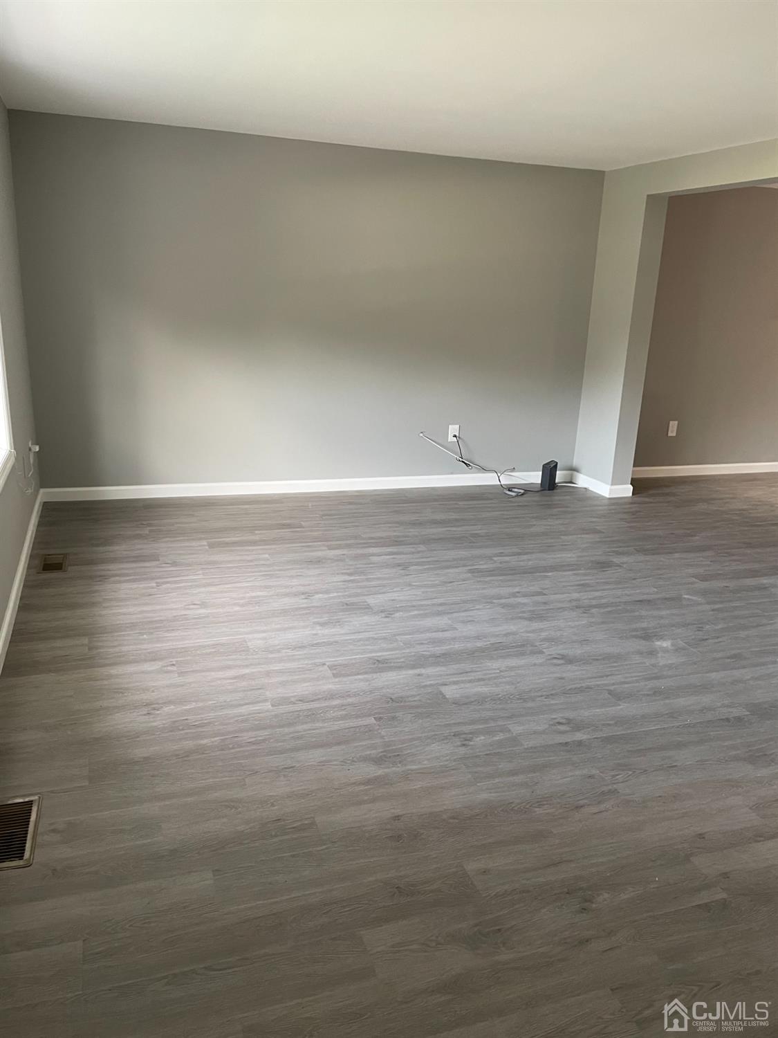 76 Dayton Road Jamesburg, NJ 08831 - Photo 5 of 26 Living Room 1