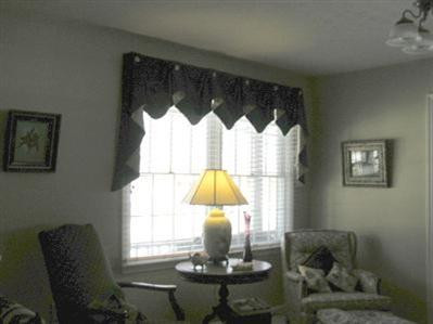 232 Ridge Road Mount Sterling, KY 40353 - Photo 4 of 34 Formal Living Room View 2