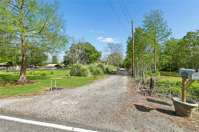 2101 Kings Court St. Bernard, LA 70085 - Photo 3 of 21