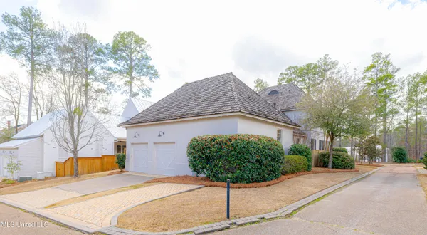 $784,000 | 130 West Florida Boulevard North, Madison, MS 39110