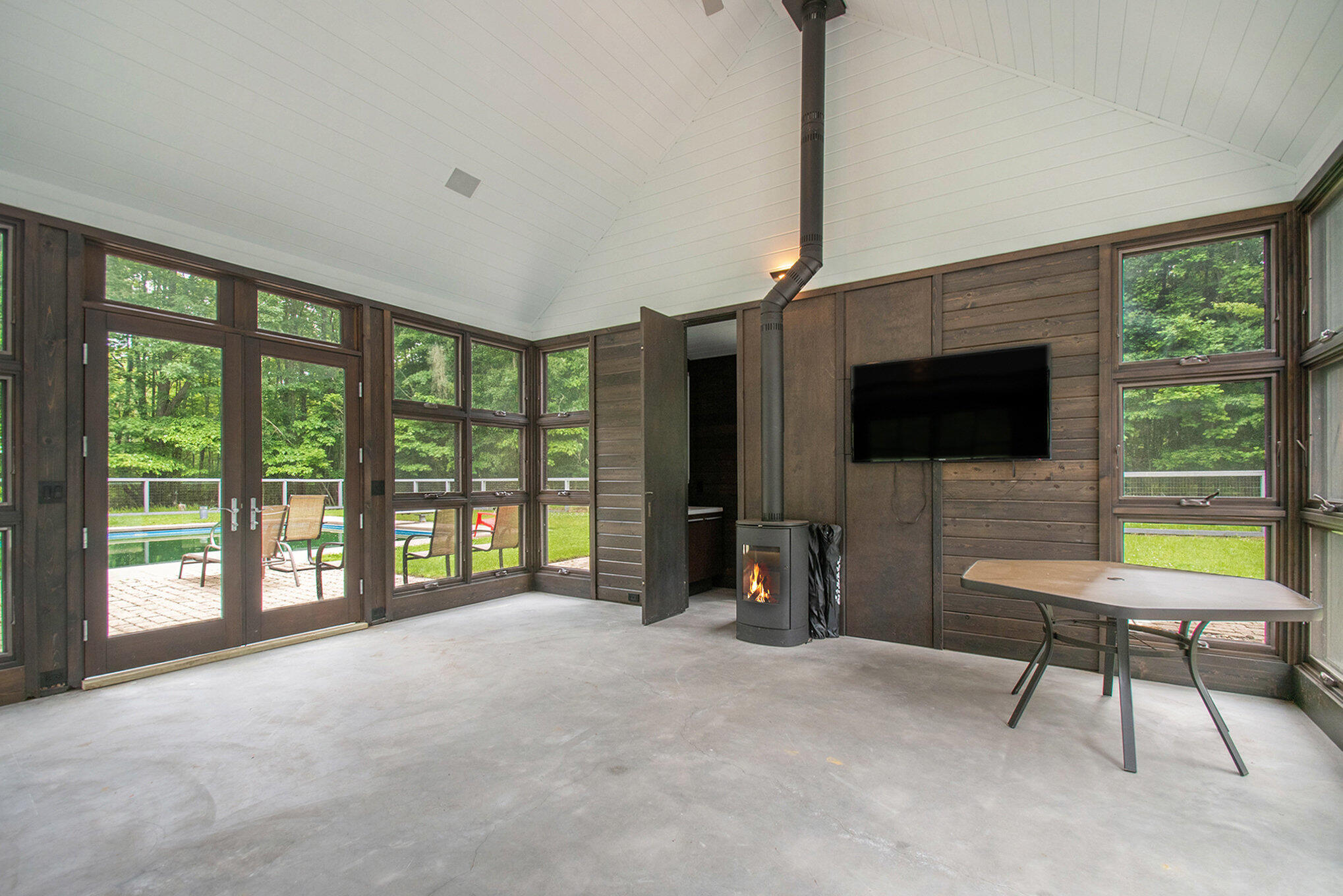 7085 Youngren Road Three Oaks, MI 49128 - Photo 54 of 62 016_file_720