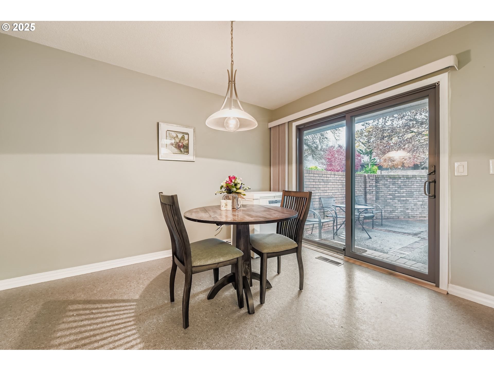 32655 Southwest Lake Point Court Wilsonville, OR 97070 - Photo 15 of 30 Dining Area