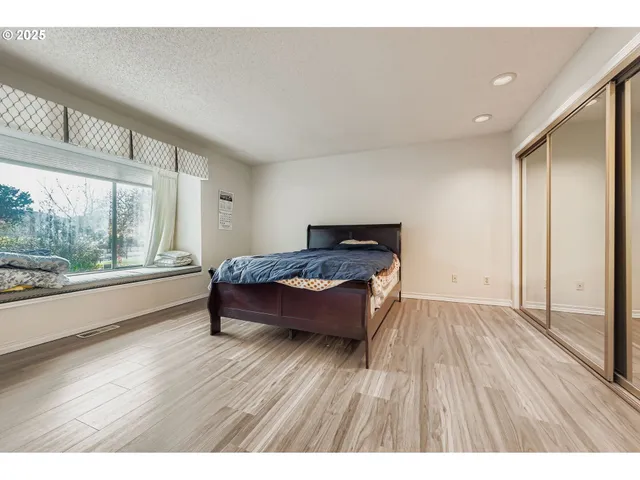 $690,000 | 32655 Southwest Lake Point Court, Wilsonville, OR 97070