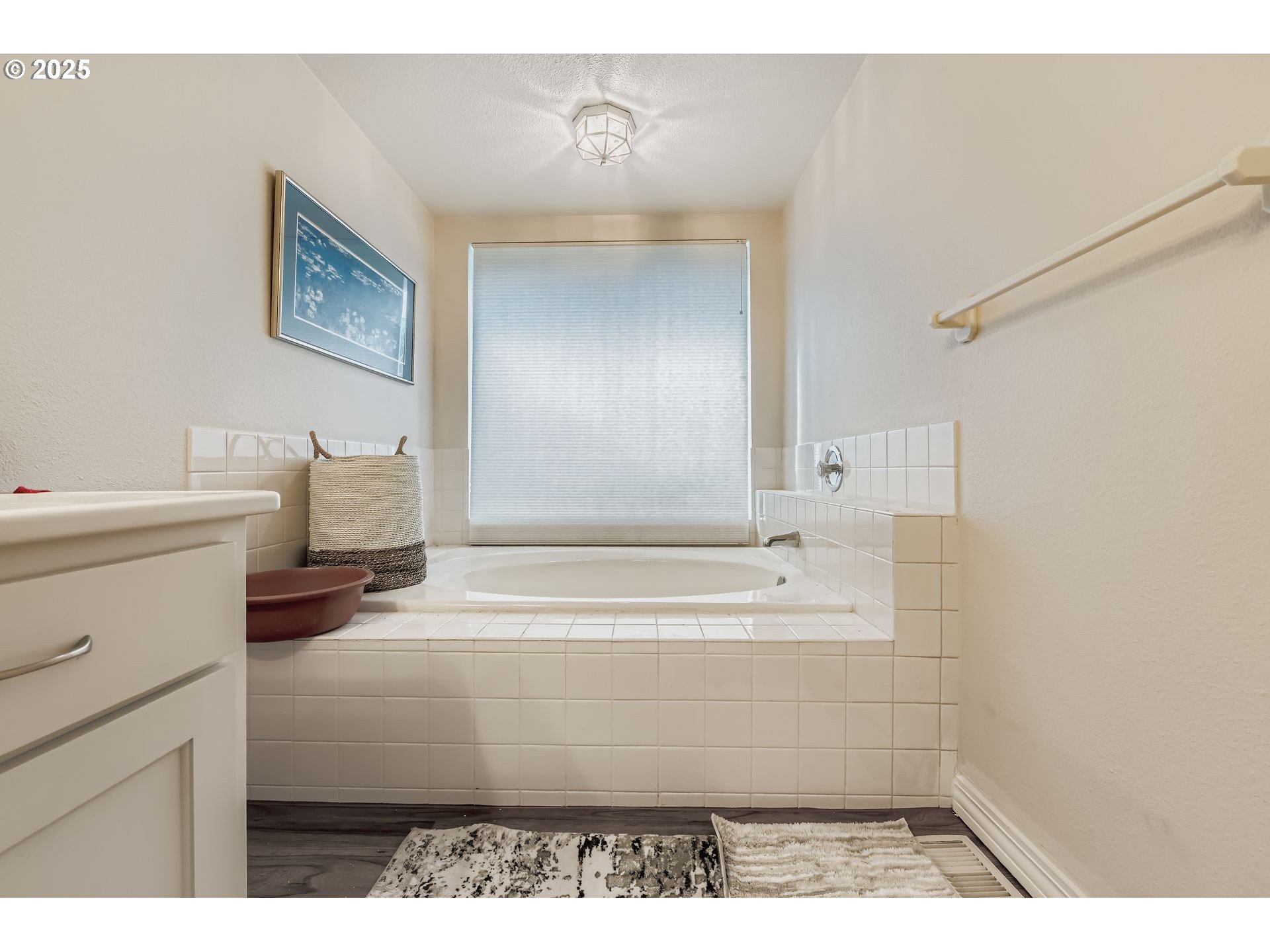 32655 Southwest Lake Point Court Wilsonville, OR 97070 - Photo 22 of 30 Bathroom, Attached