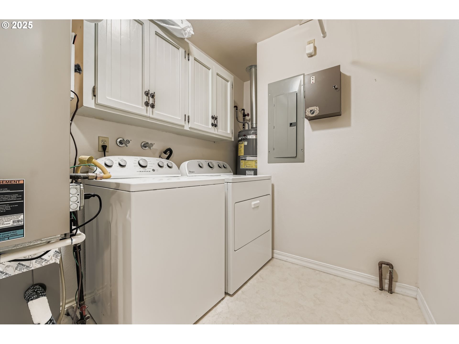 32655 Southwest Lake Point Court Wilsonville, OR 97070 - Photo 25 of 30 Laundry