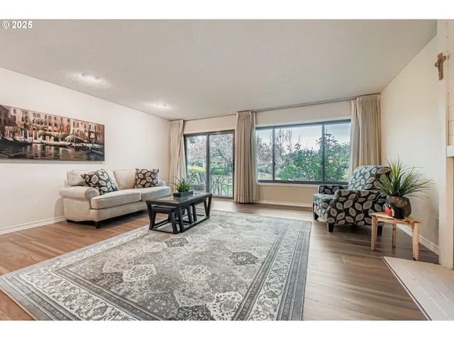 $690,000 | 32655 Southwest Lake Point Court, Wilsonville, OR 97070