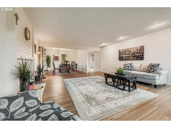 $670,000 | 32655 Southwest Lake Point Court, Wilsonville, OR 97070