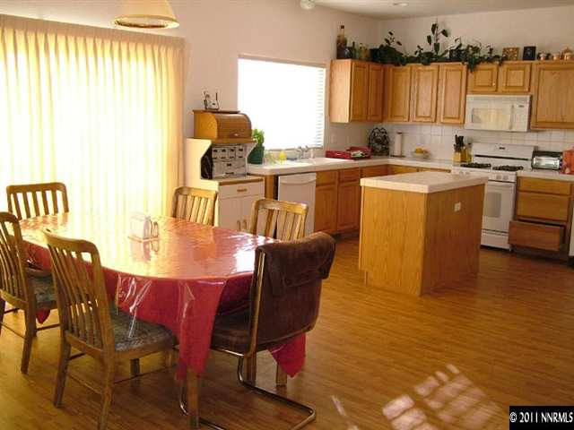7848 Zinfandel Court Reno, NV 89506 - Photo 5 of 10 Photo 5