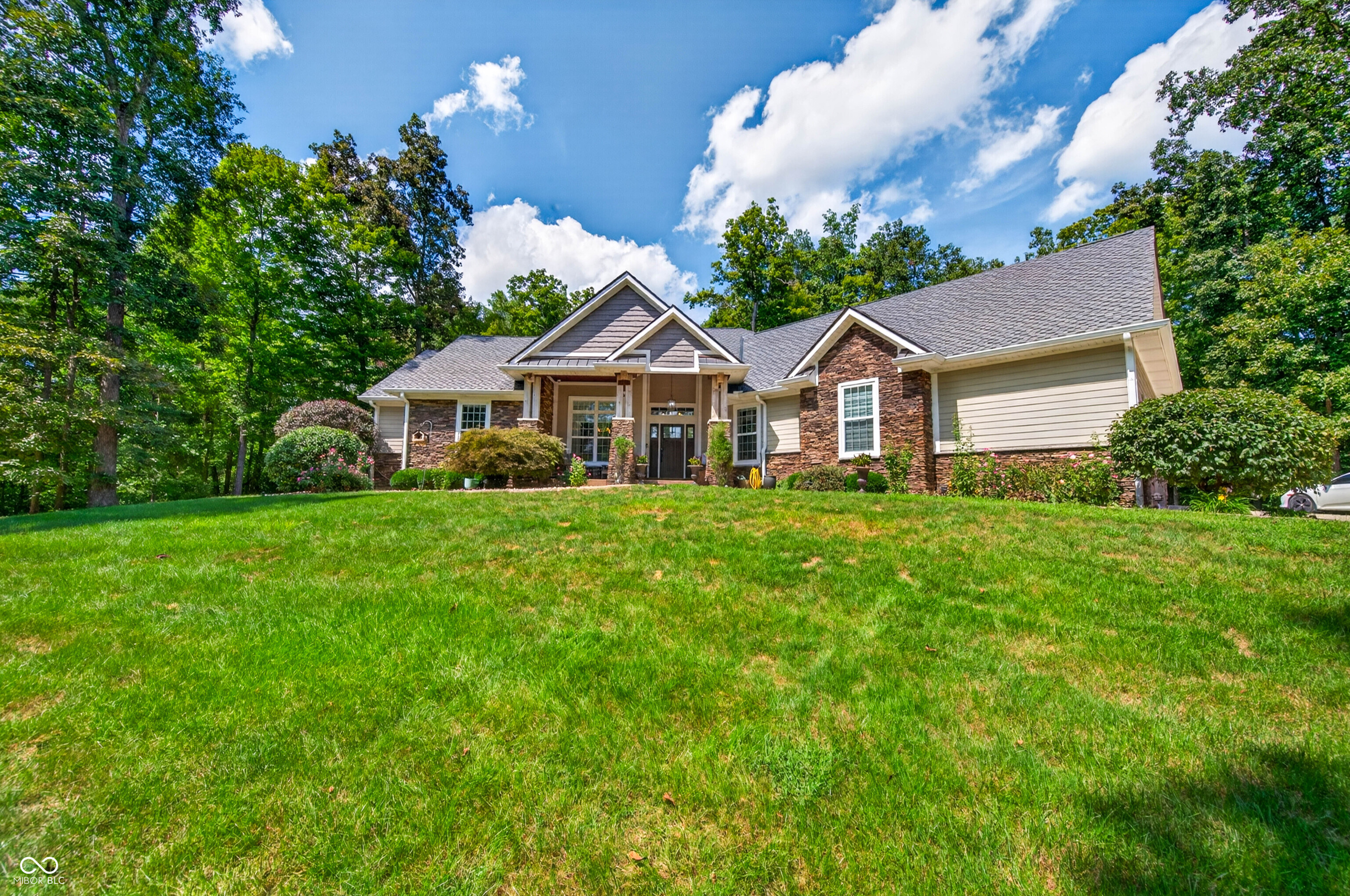 8700 West Georgetown Road Columbus, IN 47201 - Photo 6 of 175 Gallery Image 6